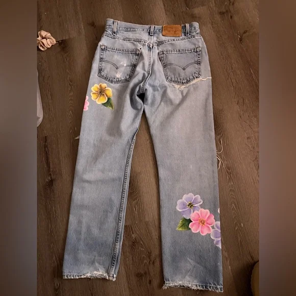 Levi’s Floral Destroyed Jeans 505 - Picture 4 of 5